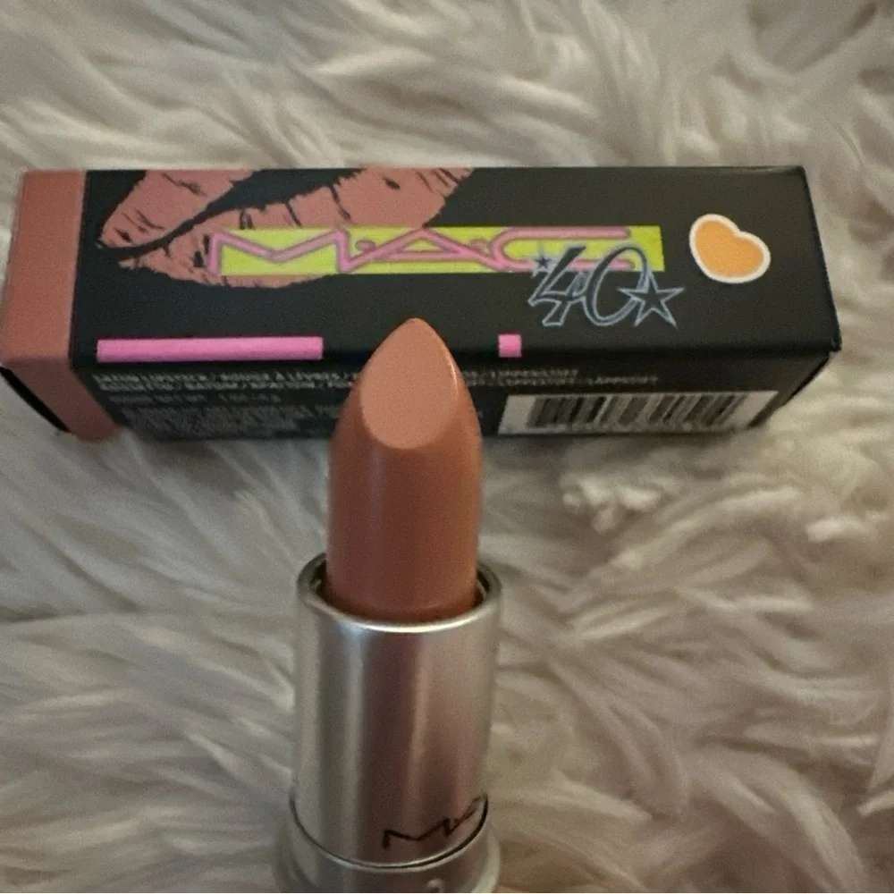 Rare / MAC Cosmetics 40 year’s anniversary Soft Beige Fleshpot Lipstick